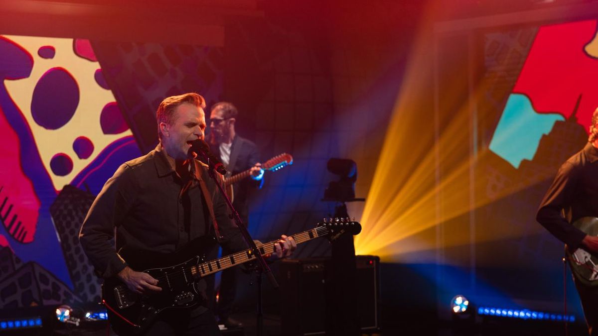 Photos: THE DAILY SHOW to Feature Ben Gibbard and DEATH CAB FOR CUTIE