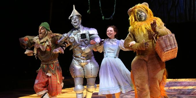 Photos: THE WIZARD OF OZ at North Shore Music Theatre Photos