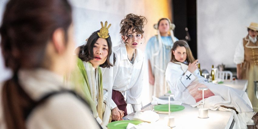 Photos: TOP GIRLS At Raven Theatre Photo