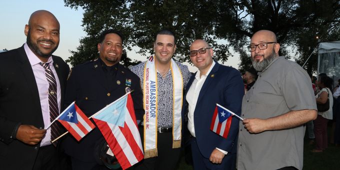 Photos: The Gracie Mansion Dressed Up To Celebrate The Puerto Rican Spirit Photos
