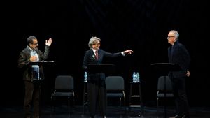Photos: Tom Hanks, Wendie Malick, Tony Shalhoub in SCRIPT IN HAND at Westport Country Playhouse