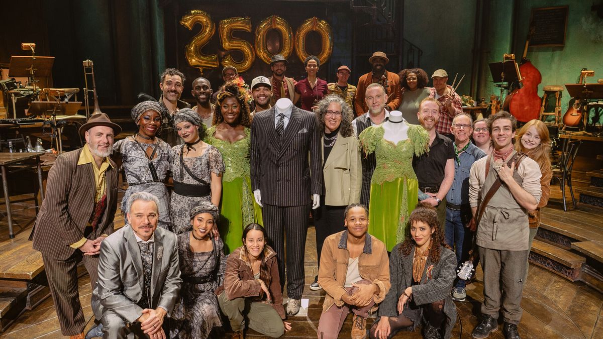 Photos/Video: HADESTOWN Donates Costumes to Smithsonian Museum at 2,5000th Performance Photos/Video: HADESTOWN Donates Costumes to Smithsonian Museum at 2,5000th Performance