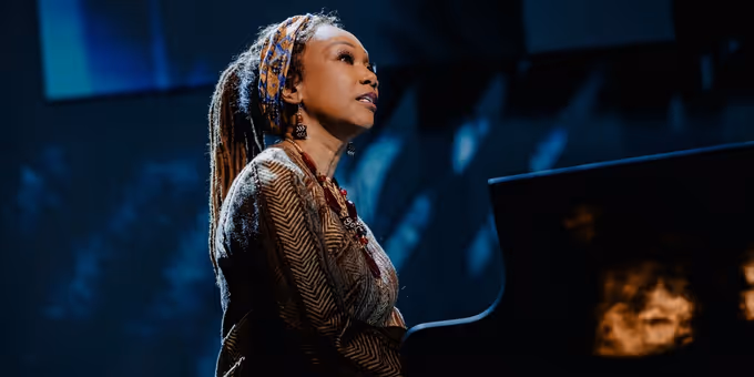 Photos: Yolanda Adams as 'Miss Liza Jane' in HELL’S KITCHEN Photos