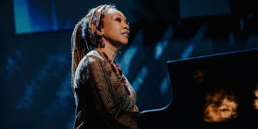 Photos: Yolanda Adams as 'Miss Liza Jane' in HELL’S KITCHEN Photo