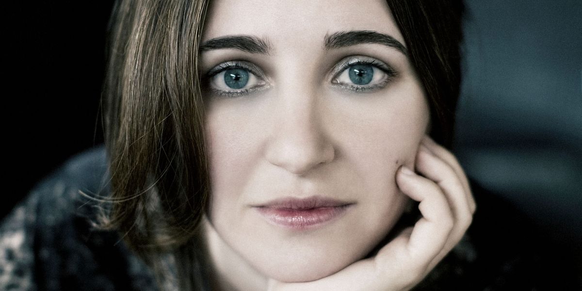 Pianist Simone Dinnerstein Is Soloist In Concert At Carnegie Hall Presented By Chamber Orchestra Of New York