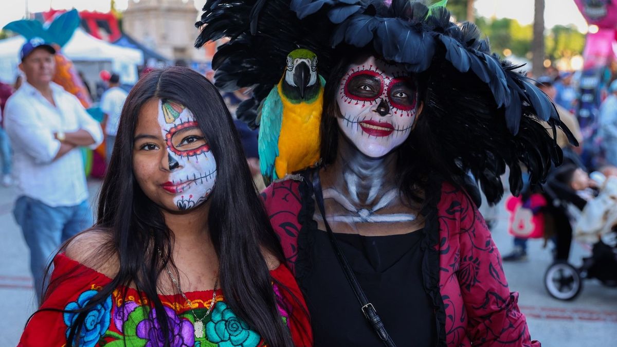 Plaza México to Celebrate Festival Día de Los Muertos in Lynwood