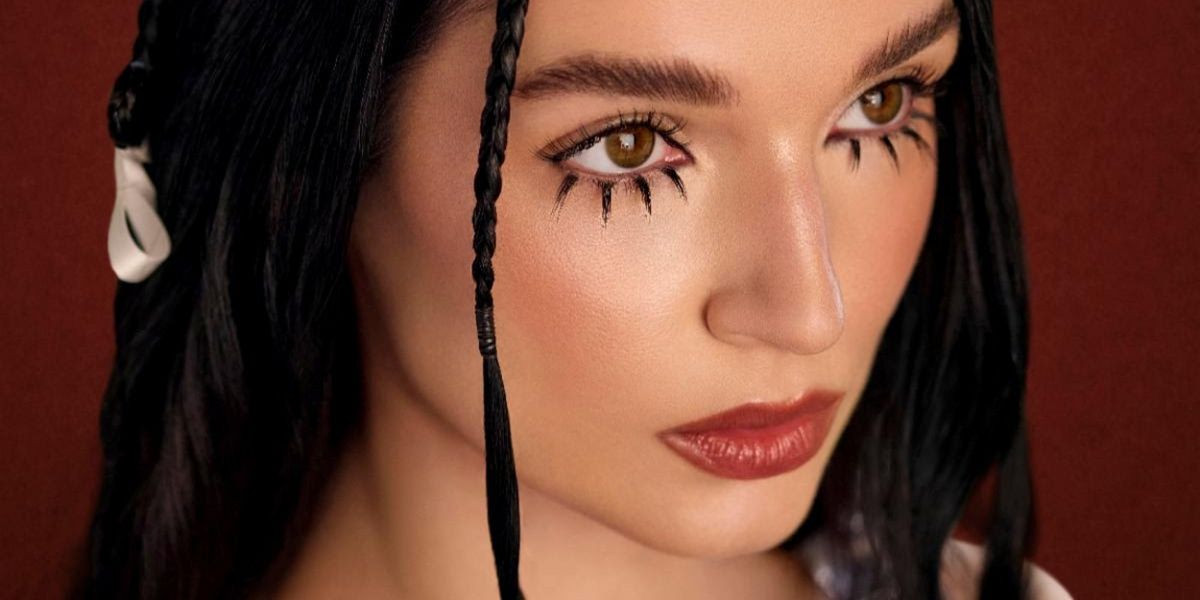 Poppy Releases Single 'New Way Out'; Will Open for Thirty Seconds to ...