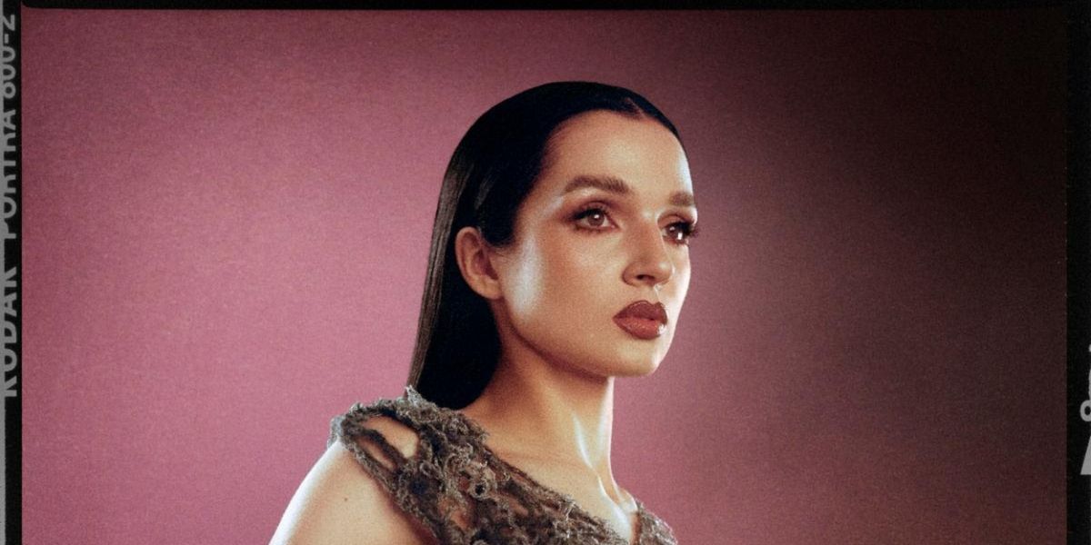 Poppy to Release New Album 'Negative Spaces'