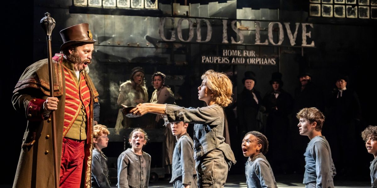 Presale Tickets Available for OLIVER! at the Gielgud Theatre