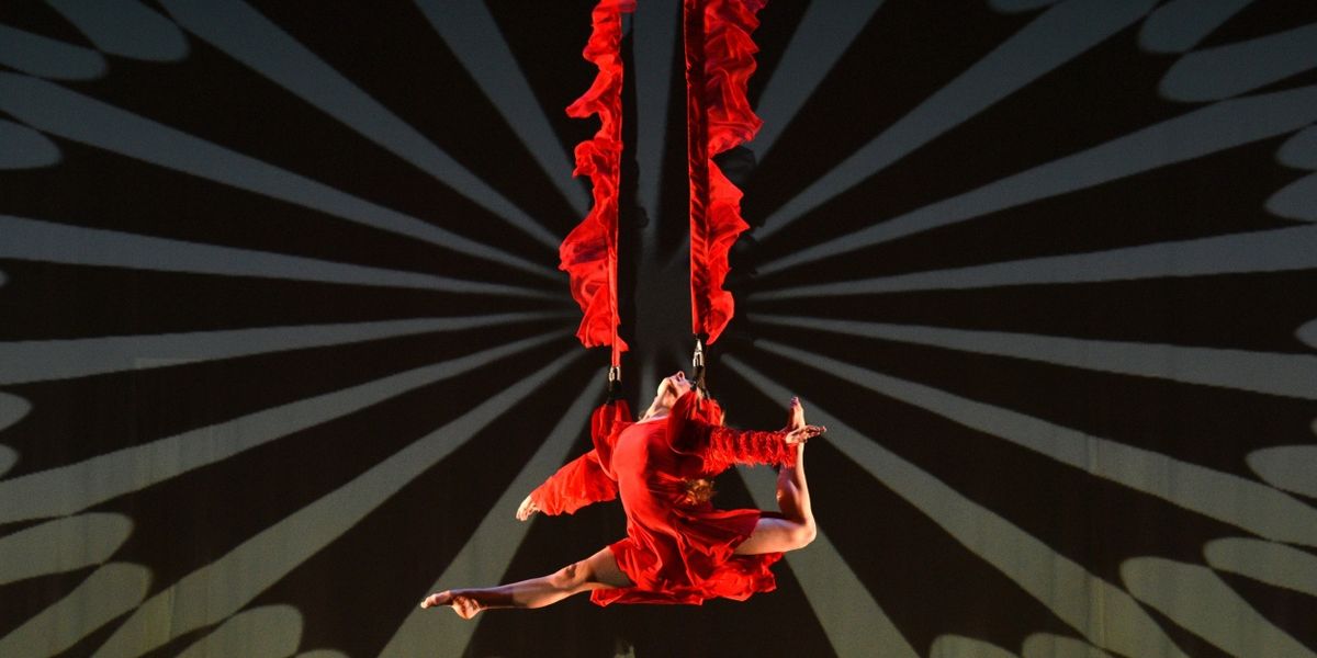 Previews: MOMIX ALICE at Straz Center