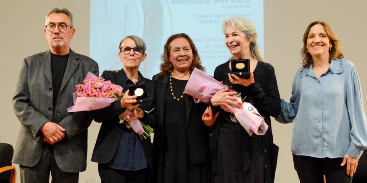 Pura López Colomé Y Verónica Murguía Reciben La Medalla Bellas Artes Por Su Contribución A La Literatura Mexicana