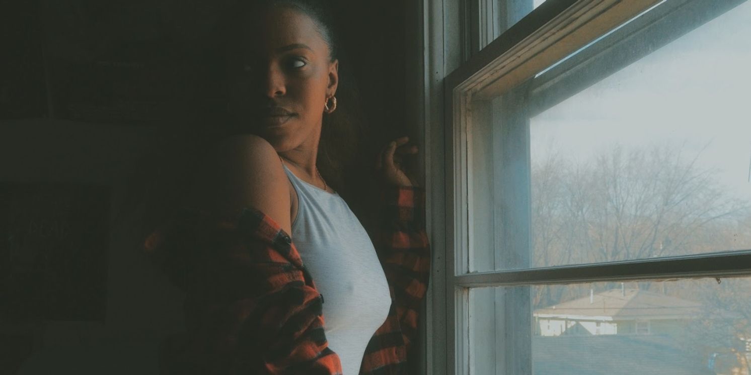Rising R&B Star Ré Alissa Releases New EP FALLING  Image