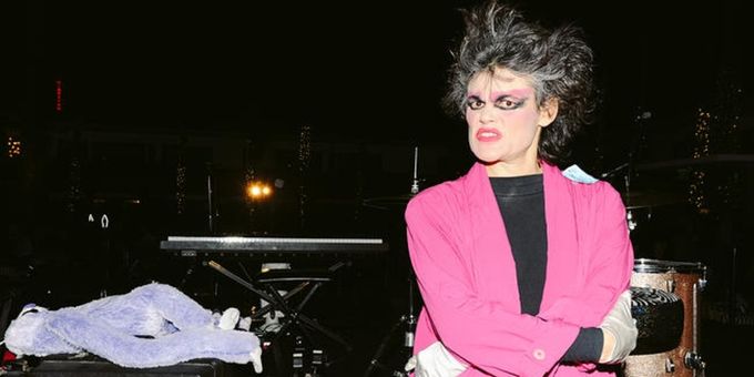 REDCAT to Present Jibz Cameron's HELL IN A HANDBAG This May Photos