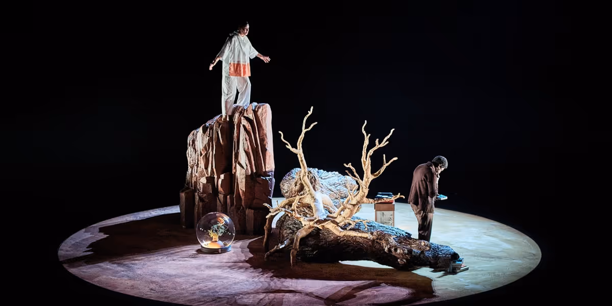 REVIEW: The Festival d'Avignon Presents LA DISTANCE By Tiago Rodrigues