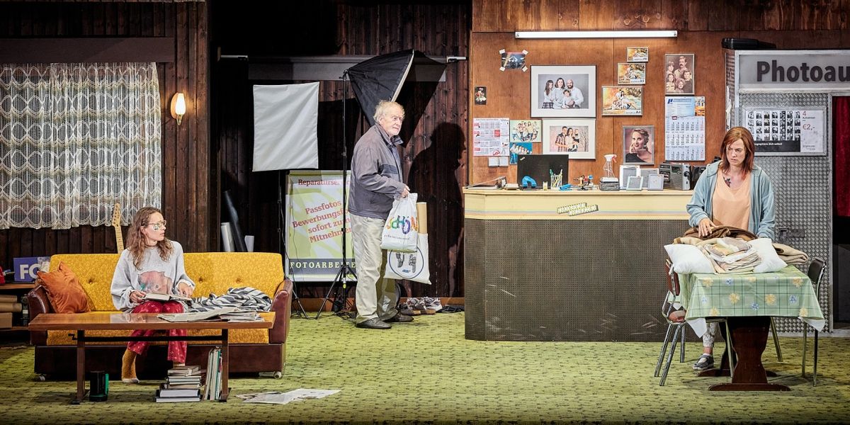 REVIEW: The Festival d'Avignon Presents LE CANARD SAUVAGE By Thomas Ostermeier