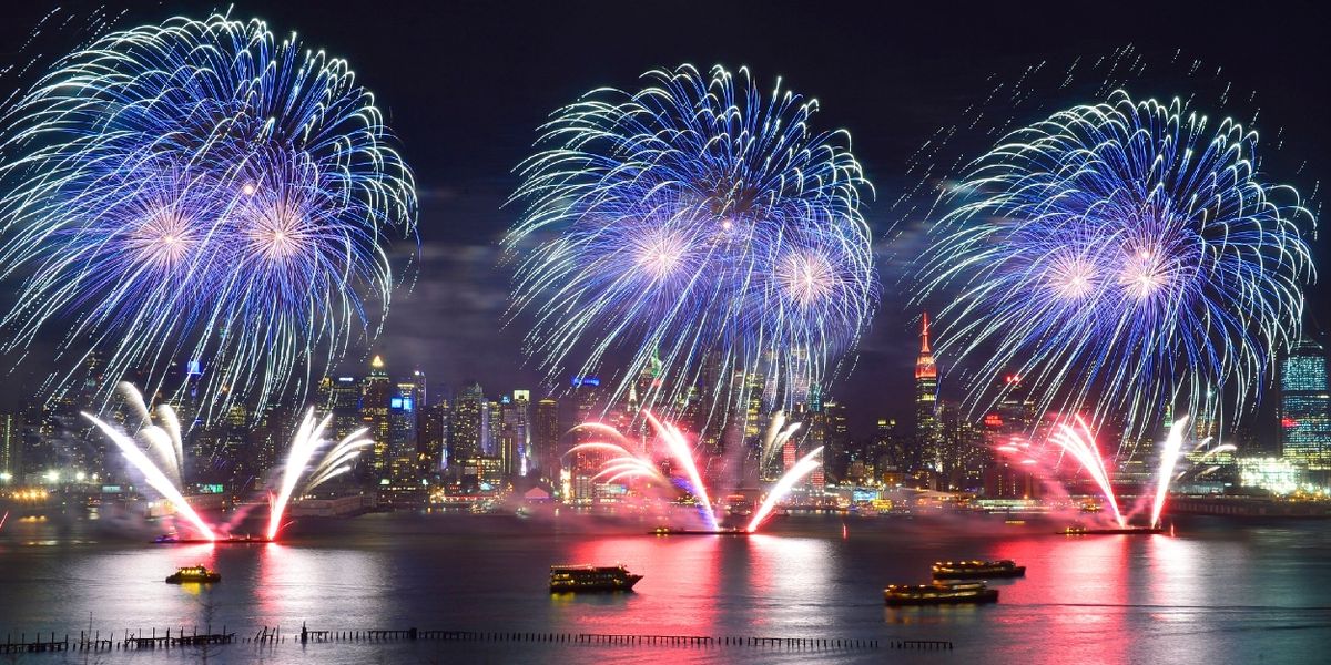 CIRCLE LINE CRUISE New Year's Eve Fireworks Party