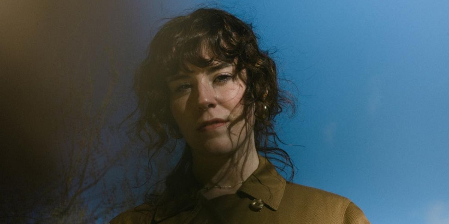 Rachel Bobbitt Shares New Single 'Clay Feet'  Image