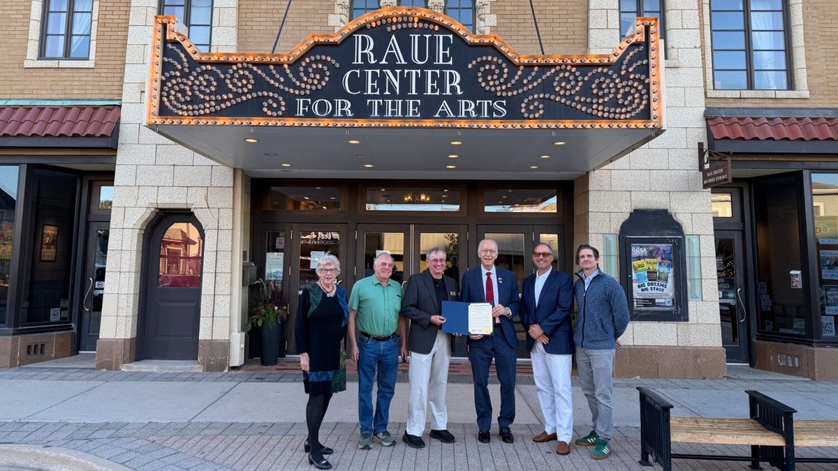 Raue Center Receives Congressional Recognition for 25th Anniversary