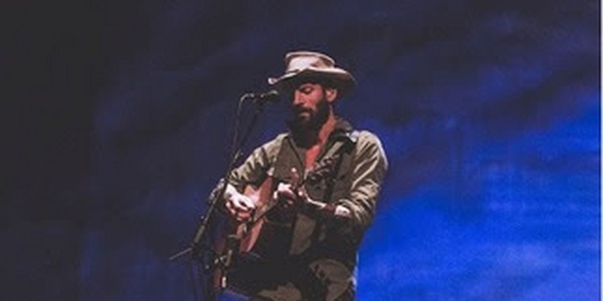 Ray LaMontagne Unveils New Single 'I Wouldn't Change A Thing'