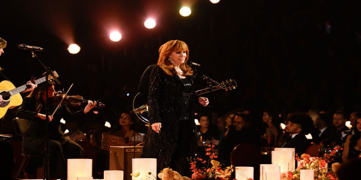 Reba McEntire Releases Fourth Music Capsule