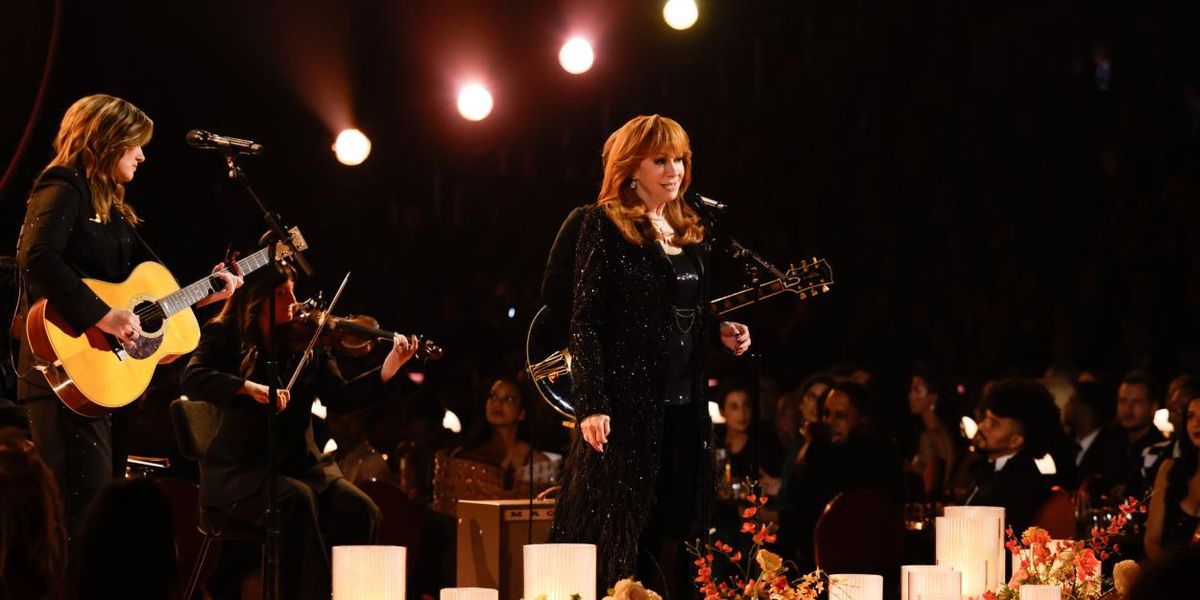 Reba McEntire Releases TOURIST EP, Spotlighting Songs by Brandy Clark