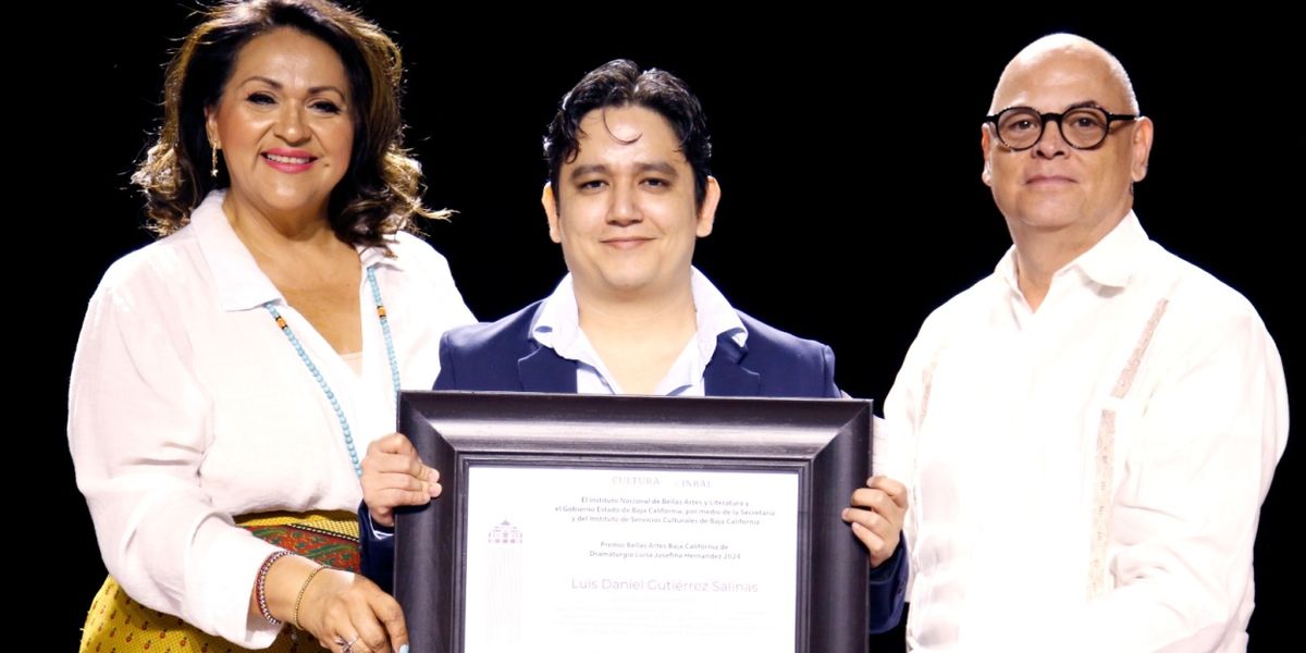 Recibe Luis Daniel Gutiérrez Salinas El Premio Bellas Artes Baja California De Dramaturgia “Luisa Josefina Hernández” 2024