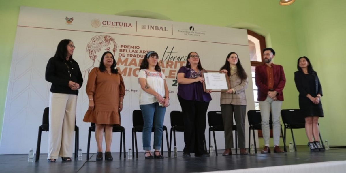 Reciben Lucrecia Orensanz Y Mario Murgia El Premio Bellas Artes De Traducción Literaria Margarita Michelena 2023