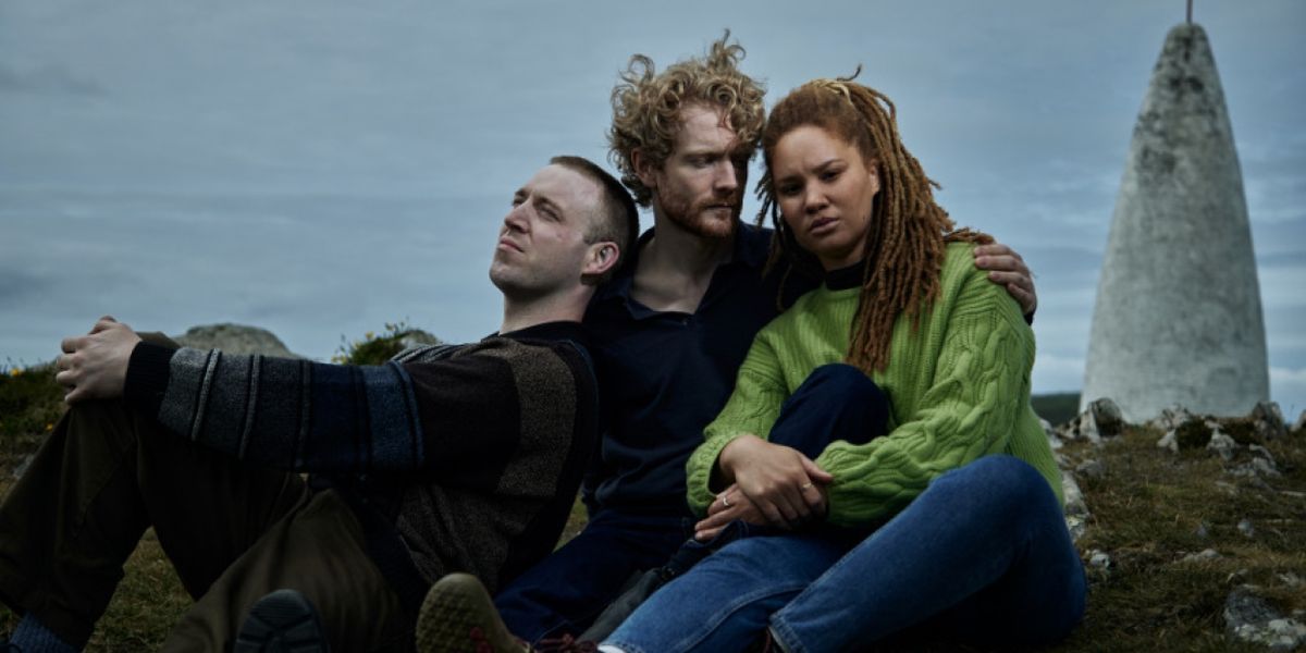 Cast Set for THE BEACON at The Everyman