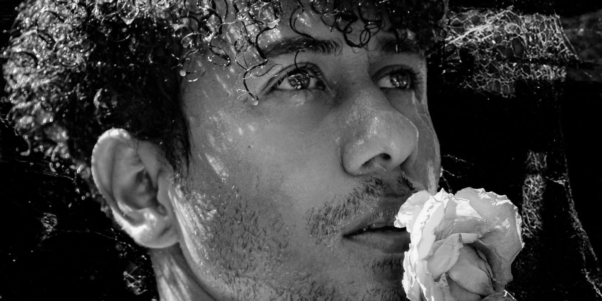 René Villa Premieres His New Single 'Te Quise Olvidar'
