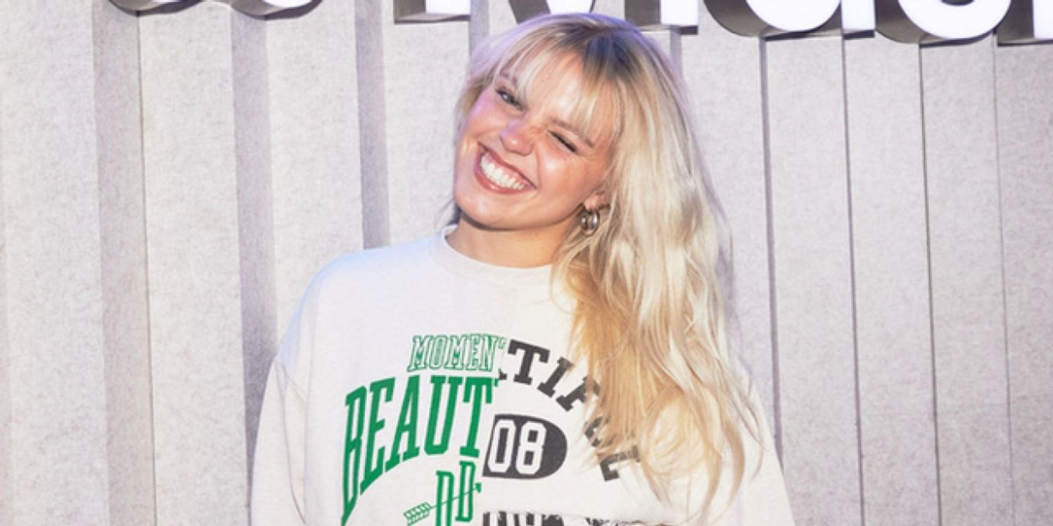 Reneé Rapp Drops Deluxe 'Snow Angel' Album With Four New Songs  Image