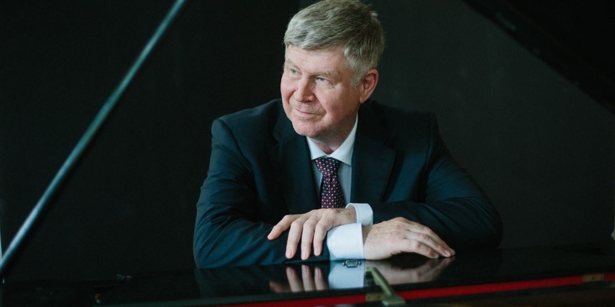 Renowned Pianist Ian Hobson to Continue Robert Schumann Cycle With THE TRIOS Program