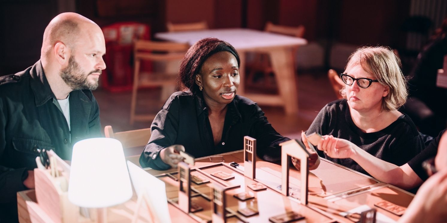 Review: 1884, Shoreditch Town Hall  Image