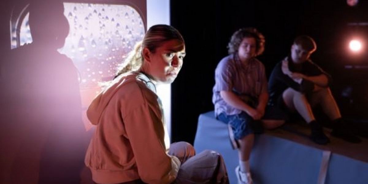 Review: 8 HOURS THERE AND BACK, Unity Theatre
