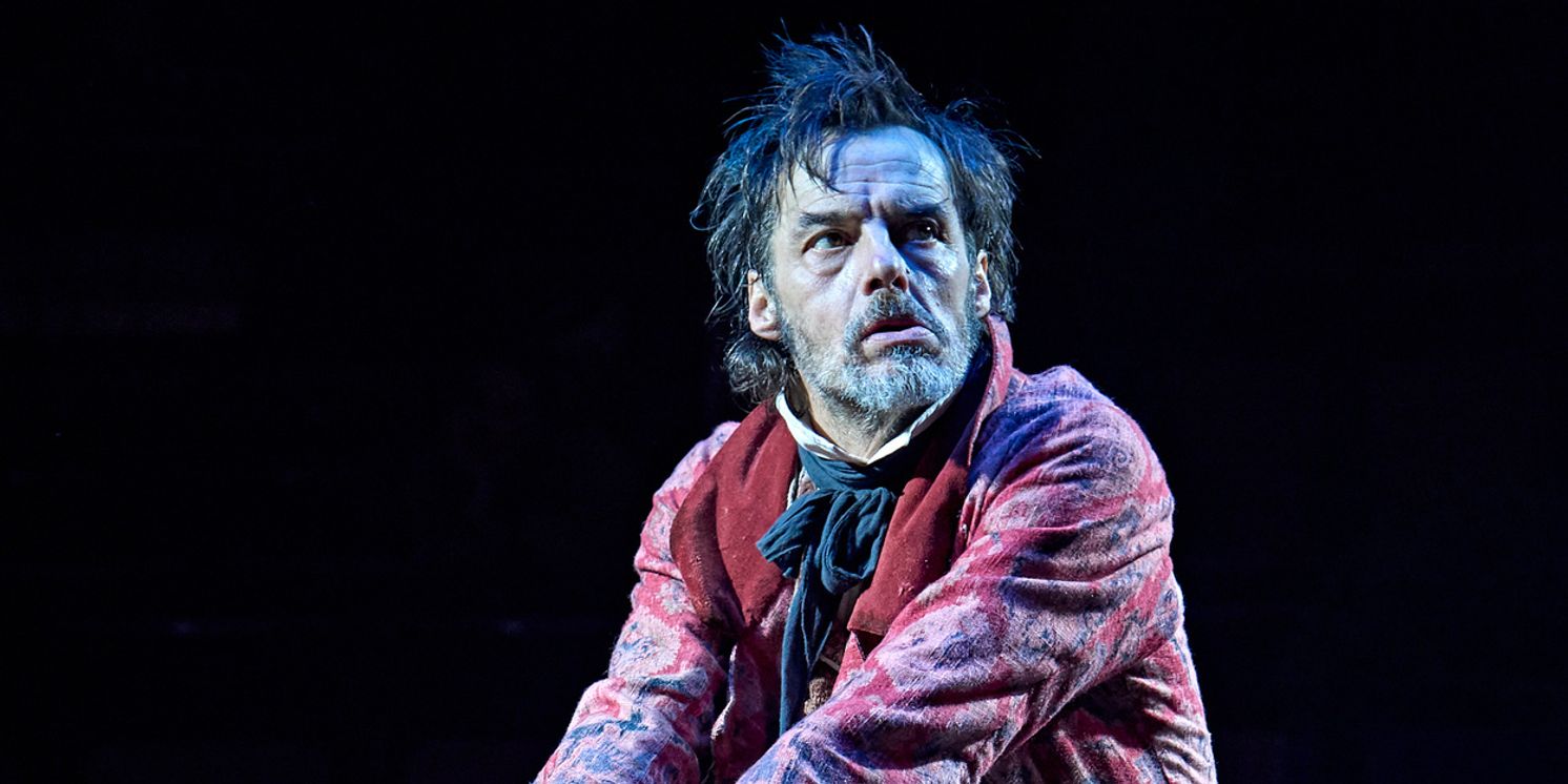 Review: A CHRISTMAS CAROL, Starring Paul Hilton  Image