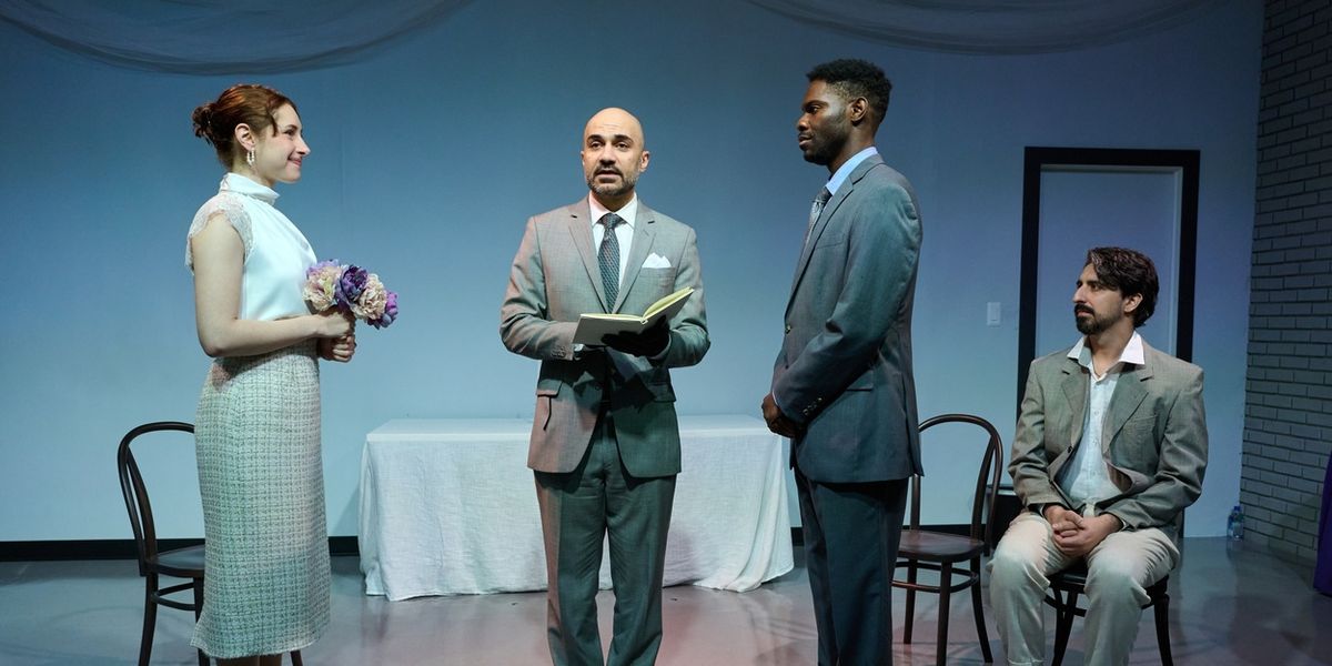 Review: A MIRROR at Prologue Theatre