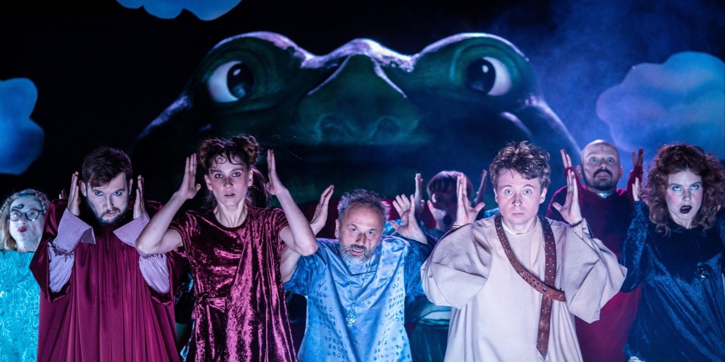 Review: A POLE WILL SELL HIS SENSES at Jerzy Szaniawski Dramatyczny Theater In Walbrzych  Image