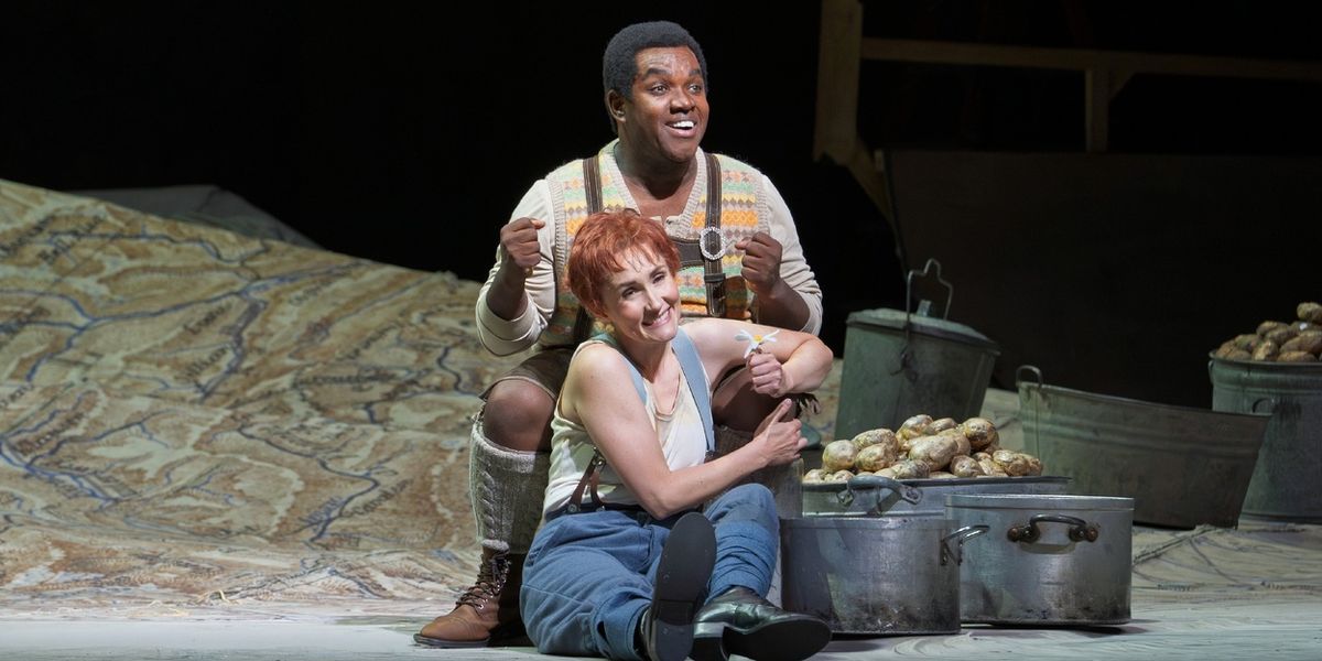 Review: A REGIMENT with Comic Style and High Notes, Thanks to Morley and Brownlee at the Met