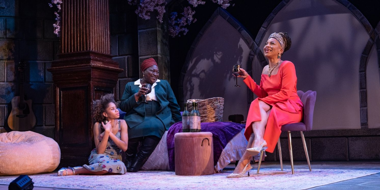 Review: A ROOM IN THE CASTLE at Folger Theatre  Image