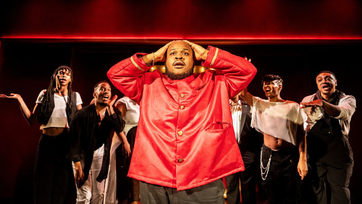 Photo: broadwayworld.com Review a strange loop at raven theatre