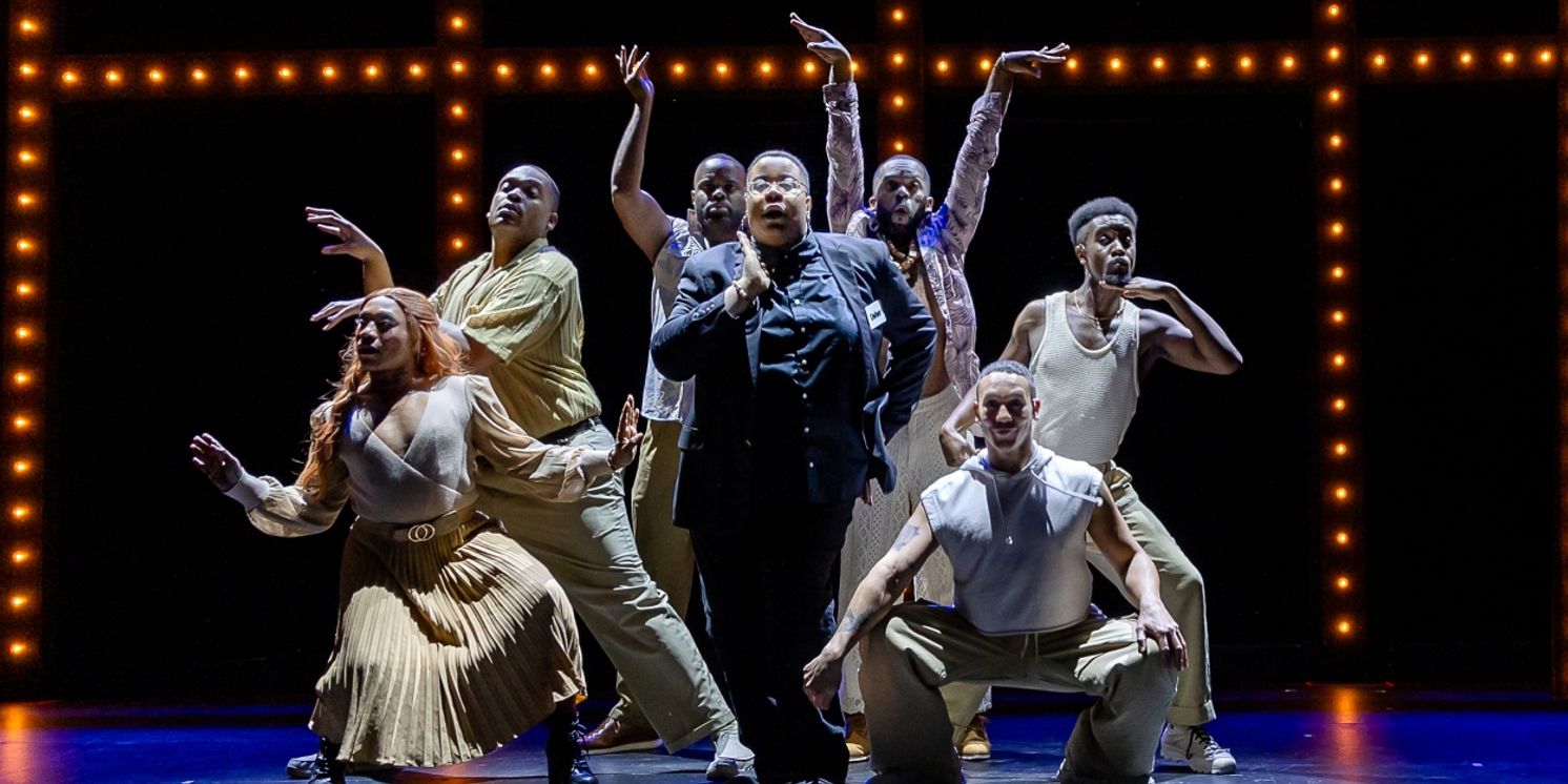 Review: Humor and heartache abound in SpeakEasy Stage and Front Porch Arts Collective co-production of A STRANGE LOOP  Image