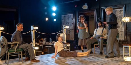 Review: Apollinaire Theatre's A VIEW FROM THE BRIDGE Photo