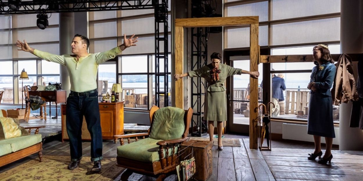 Review: A VIEW FROM THE BRIDGE at Long Wharf Theatre  Image