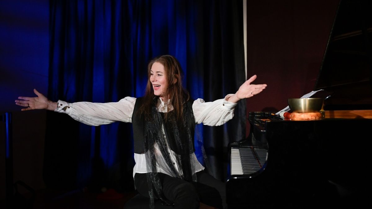 Review: ALL THESE PRETTY THINGS Is A Funny, Heartbreaking Journey at Theatre Row