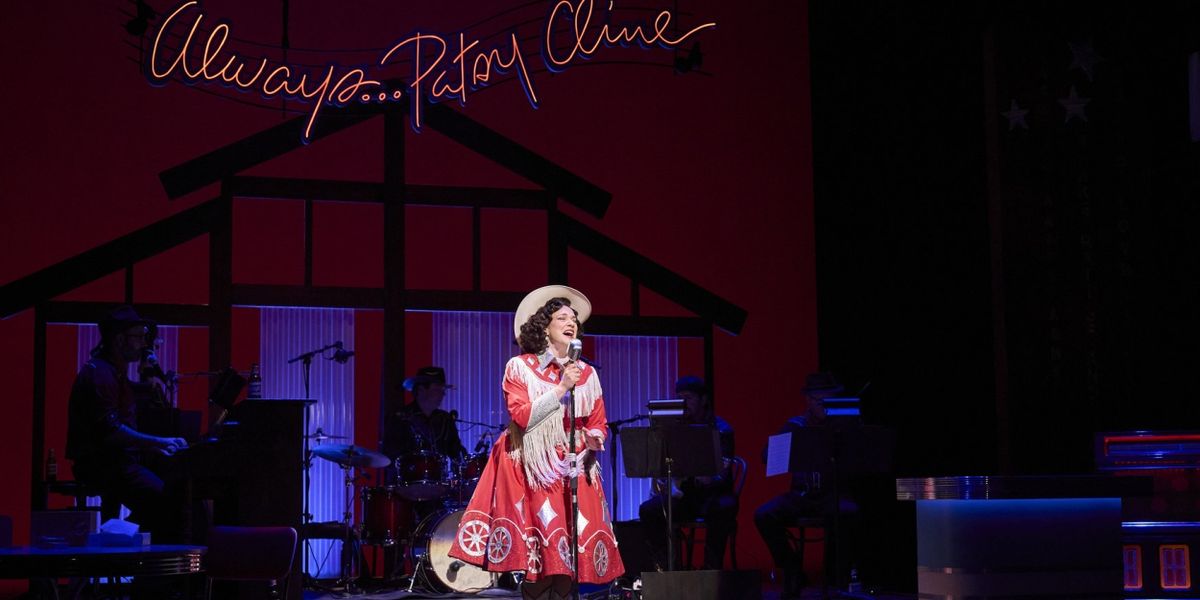 Review: ALWAYS...PATSY CLINE at Great Lakes Theater