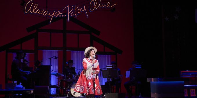 Review: ALWAYS...PATSY CLINE at Great Lakes Theater Photos