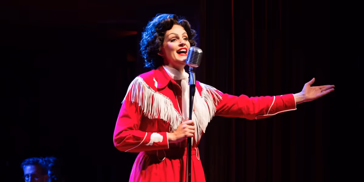 Review: ALWAYS...PATSY CLINE at Taproot Theatre