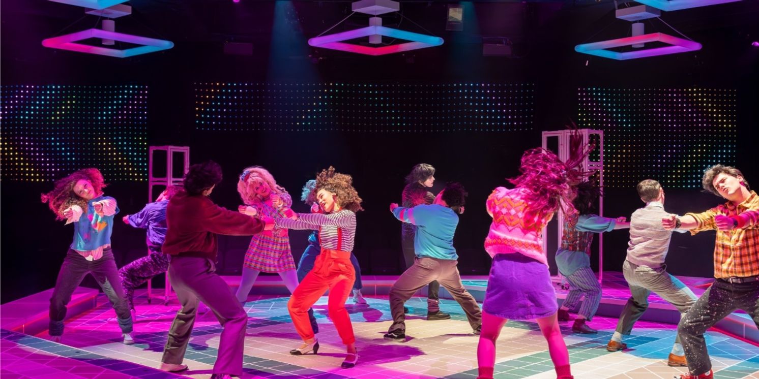 Review: ALWAYS SOMETHING THERE... at Marriott Theatre, Lincolnshire IL  Image