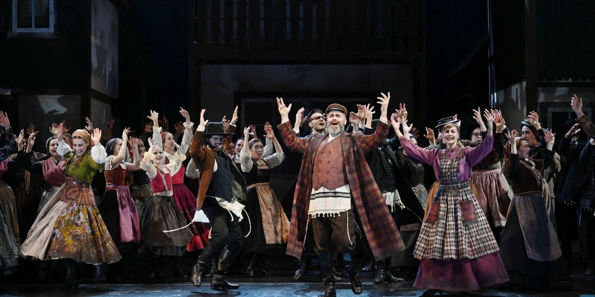 Review: ANATEVKA at Grand Théâtre