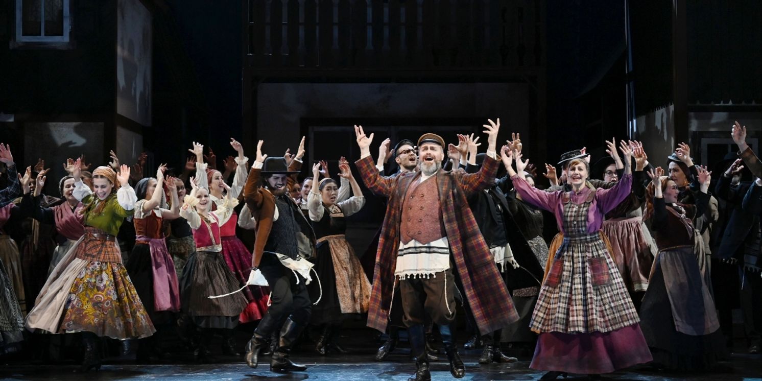 Review: ANATEVKA at Grand Théâtre  Image