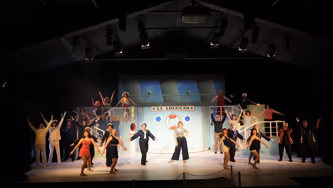 Review: ANYTHING GOES at Selwyn Theatre Photos